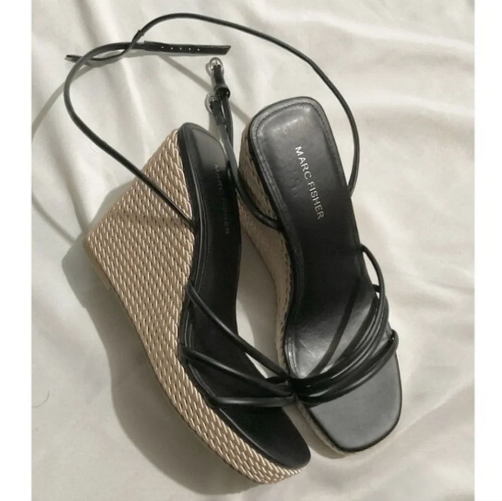 Women's Marc Fisher Mfzeki Black and Tan Wedge Sandals